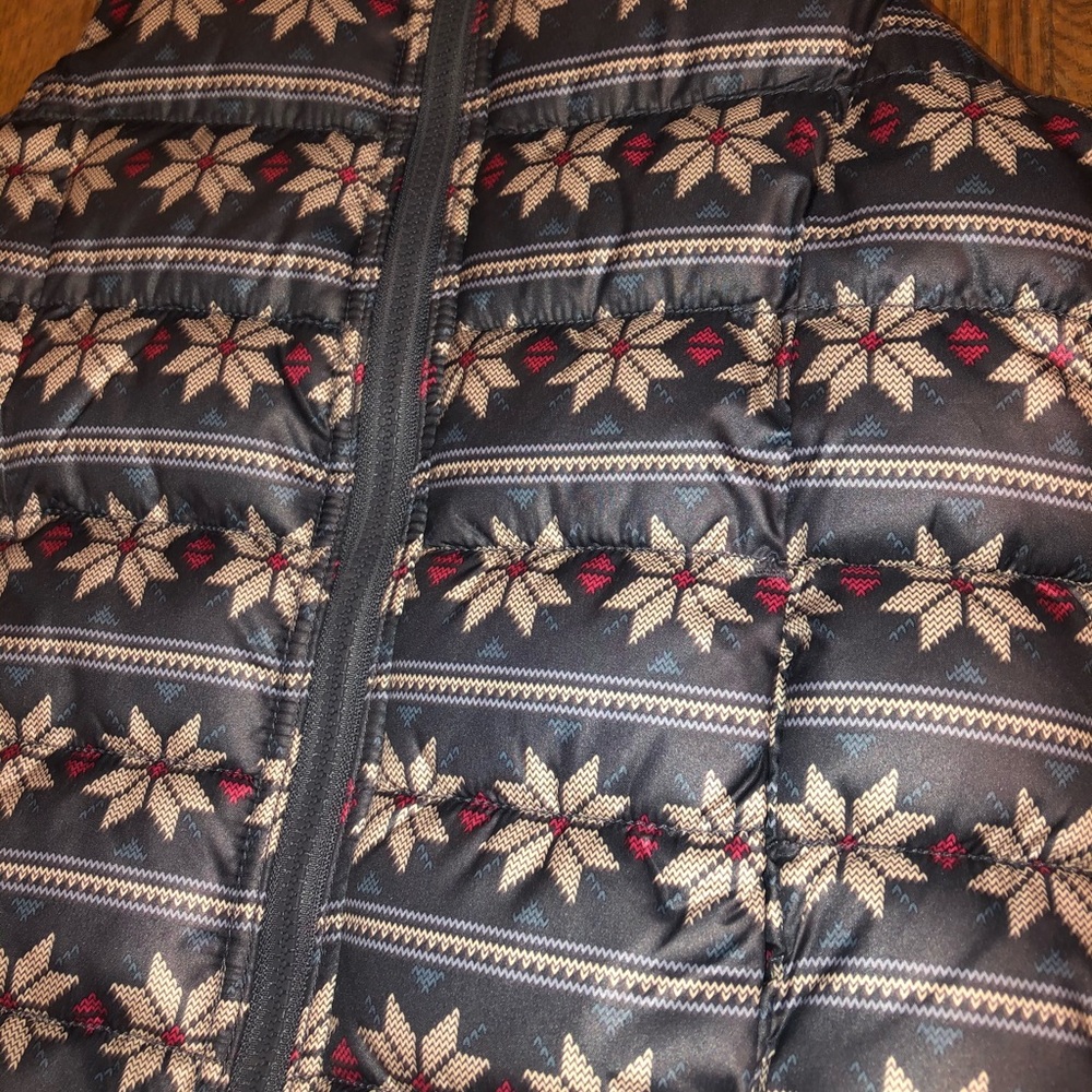 Snowflake vest - Picture 3 of 3